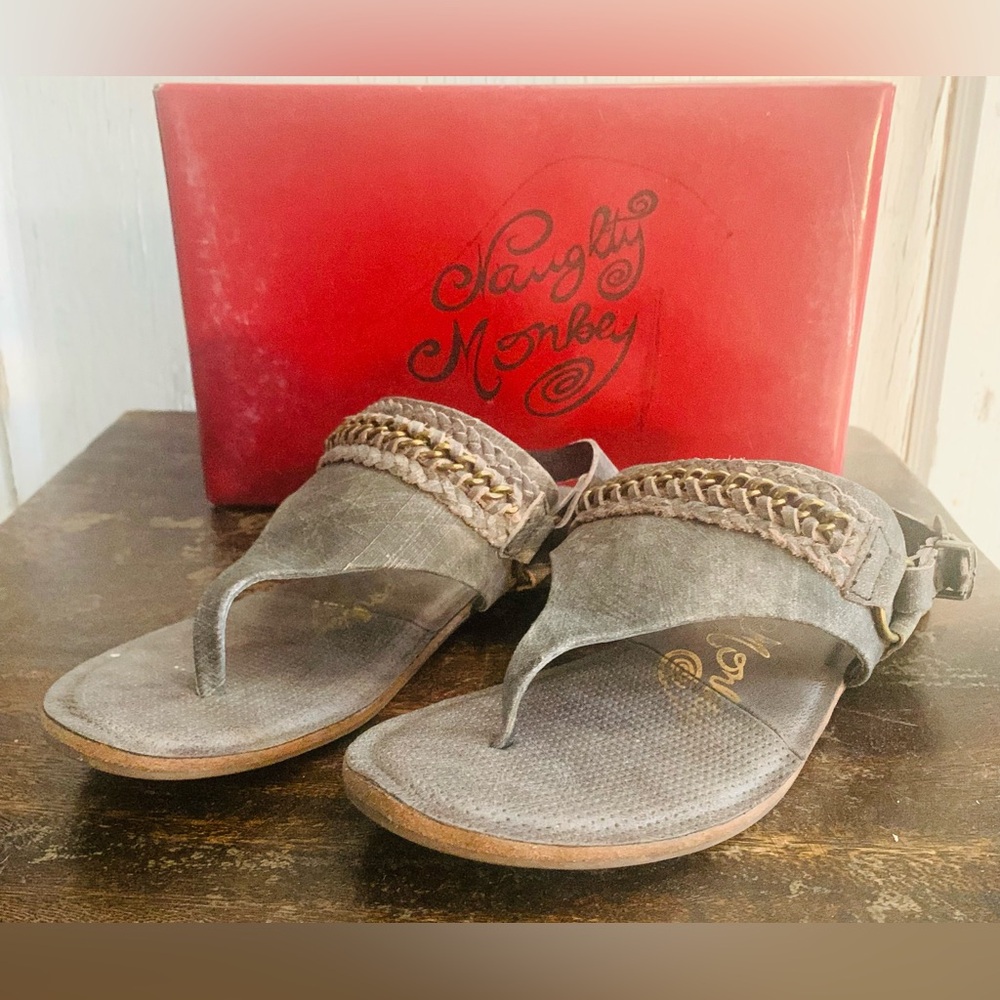 🙊🙊Naughty Monkey- Gray/Black‎ Enchilado Sandal-NWOT.